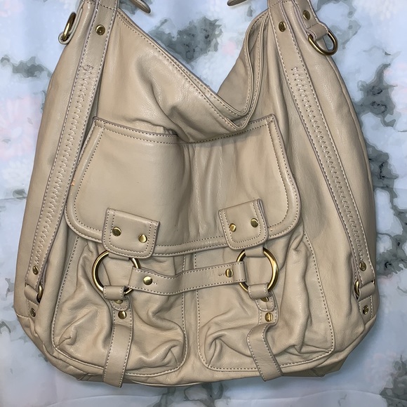 🎒 Poppie Cream Shoulder Bag - Picture 2 of 12
